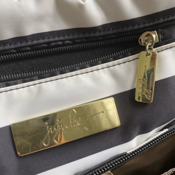 Jujube BFF Back pack diaper bag The First Lady - Picture 12 of 15